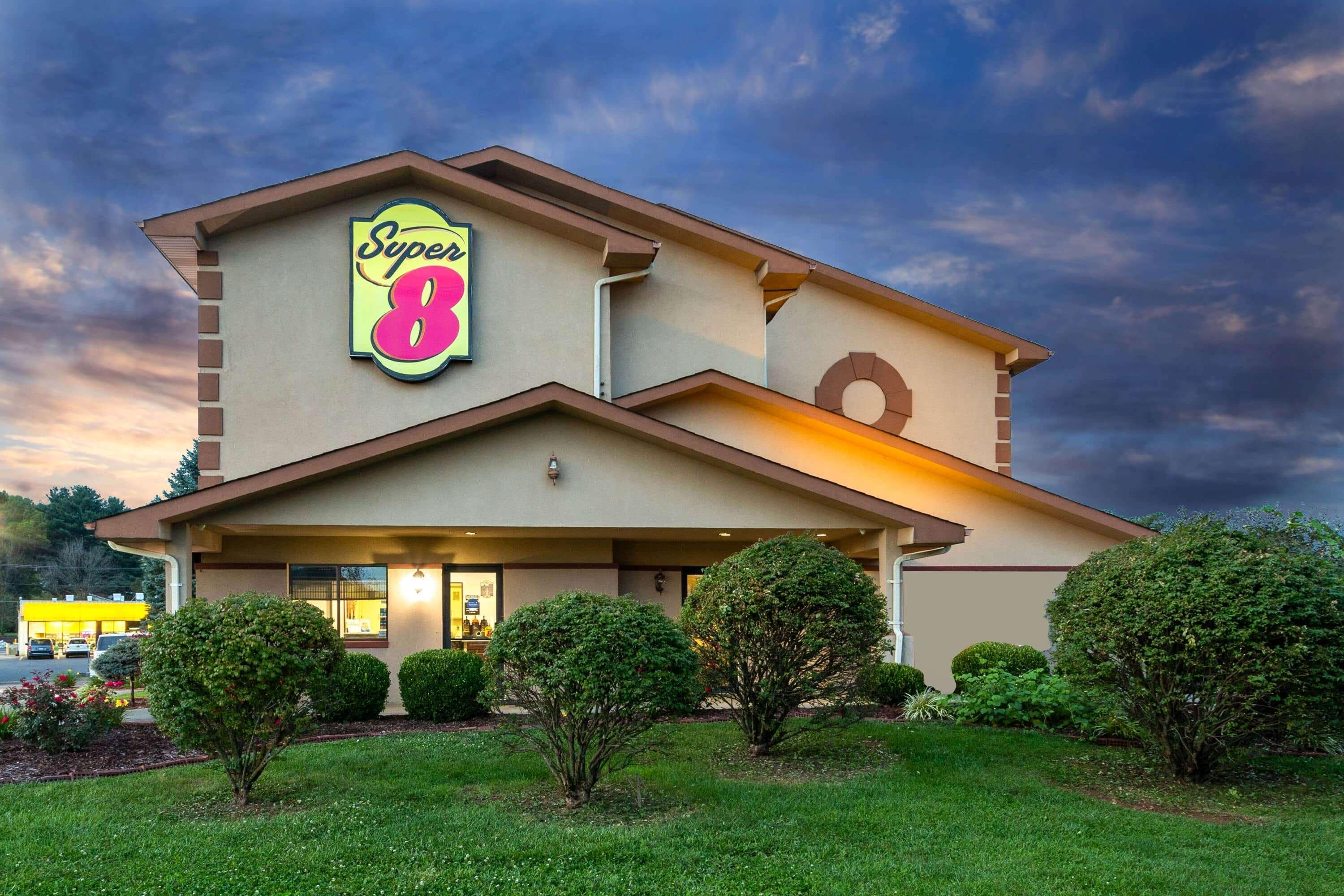 Super 8 By Wyndham Abingdon Va Hotel Exterior photo