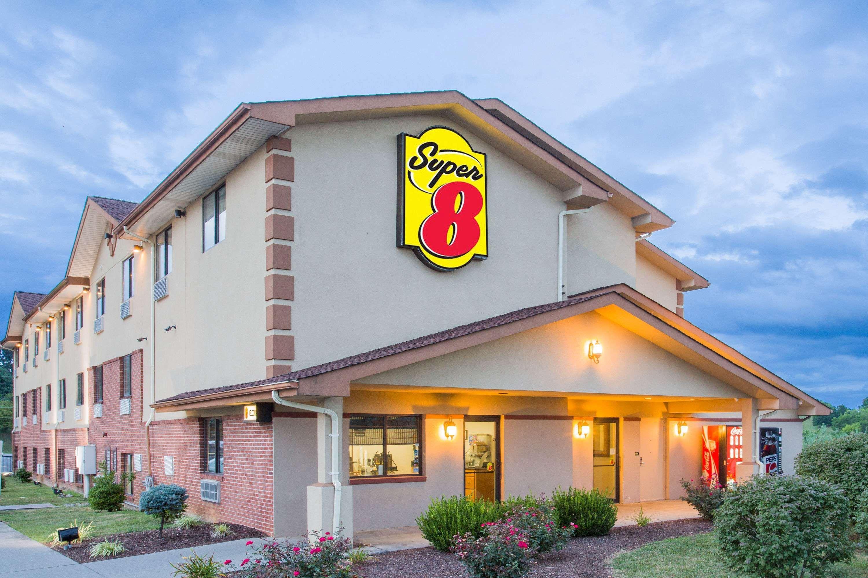 Super 8 By Wyndham Abingdon Va Hotel Exterior photo